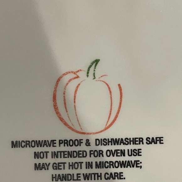 4 HALLOWEEN PLATES Black white checkerboard  NWT 81/2” - Picture 3 of 5